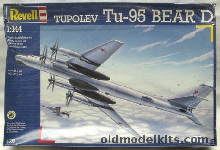 Revell 1/144 Tu-95 Bear D Bomber, 4602 plastic model kit